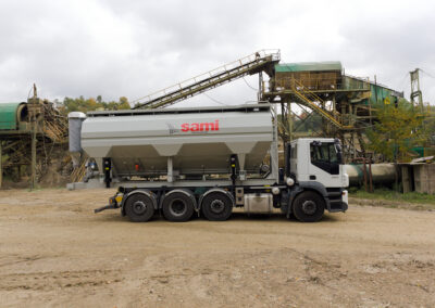 silos orizzontali mobili scarrabili stoccaggio dosaggio pesatura cemento calce bentonite filler ceneri sabbia 07