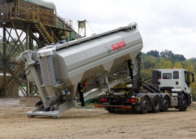 silos orizzontali mobili scarrabili stoccaggio dosaggio pesatura cemento calce bentonite filler ceneri sabbia 08